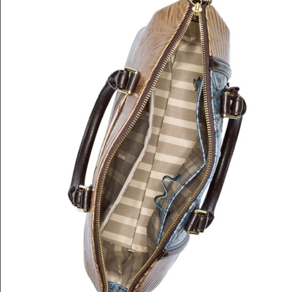 Brahmin Large Duxbury Satellite Great Condition - Picture 4 of 5